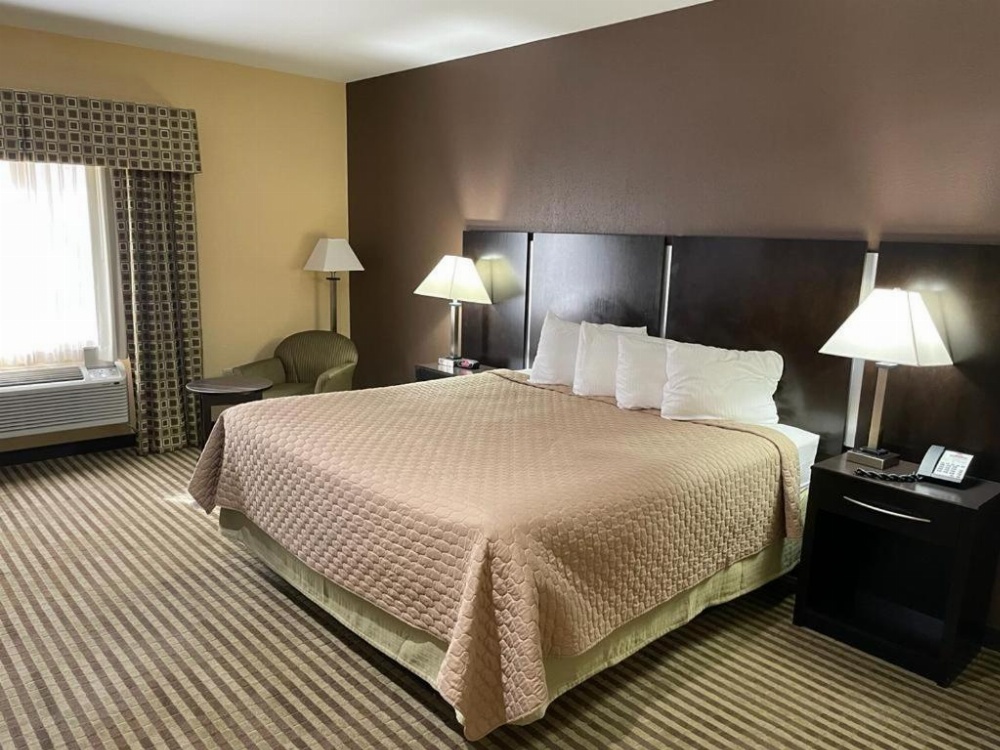 Whitney Inn & Suites Image 12