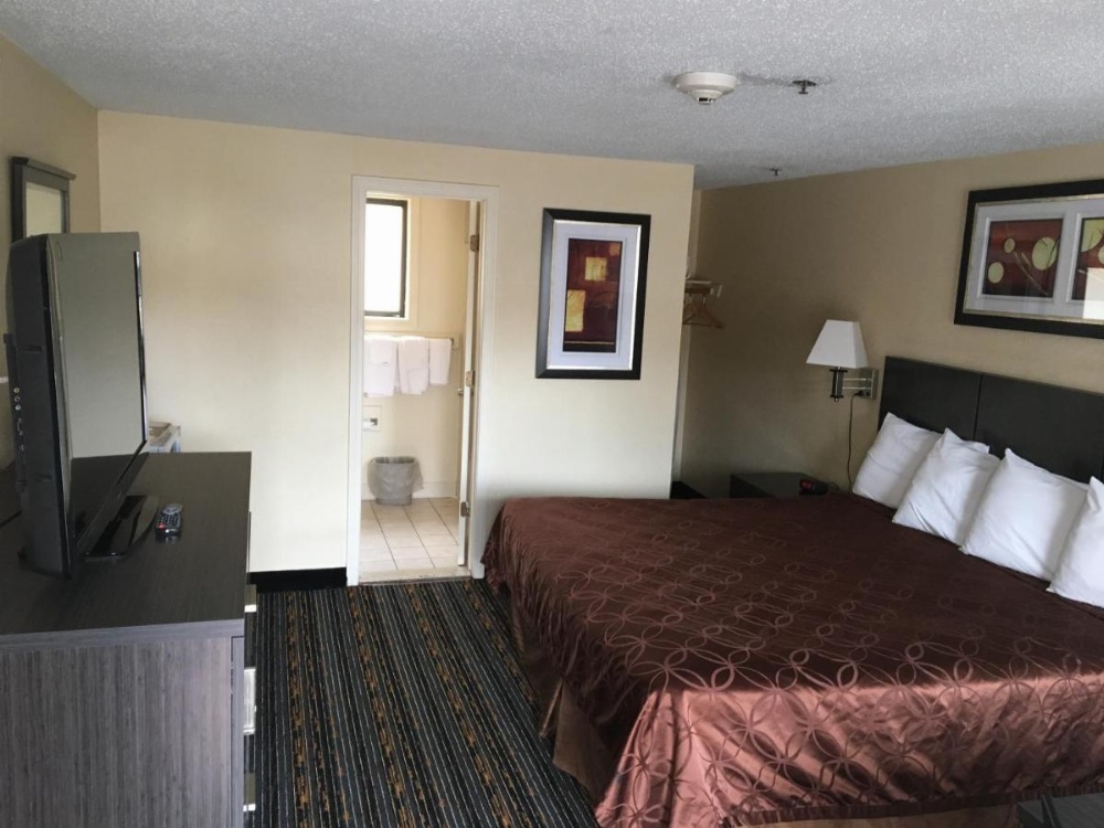 Whitney Inn & Suites Image 23