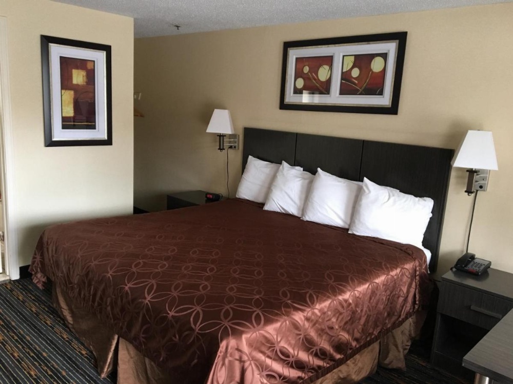 Whitney Inn & Suites Image 25