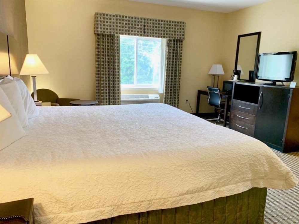 Room Image 3